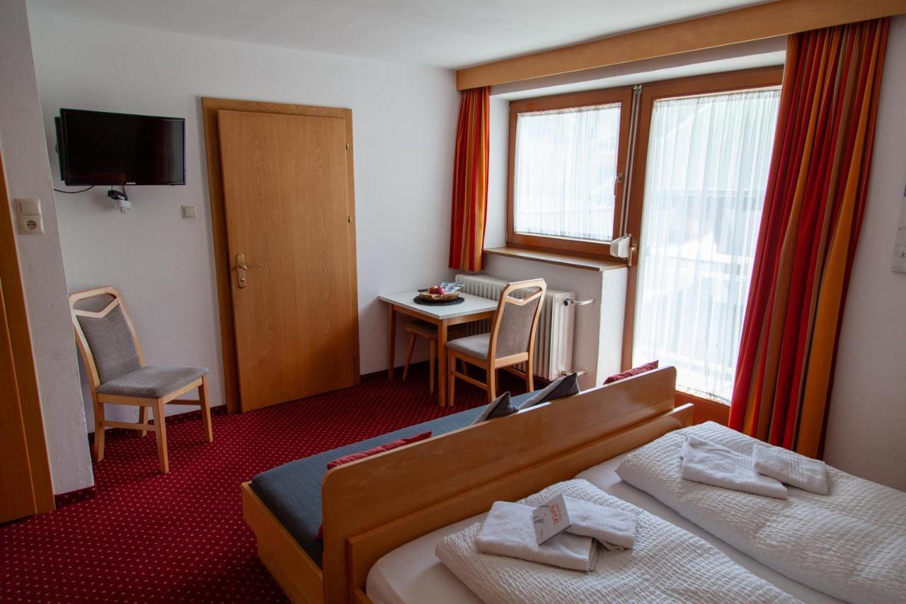 Sportpension Soelden Solden Exterior photo